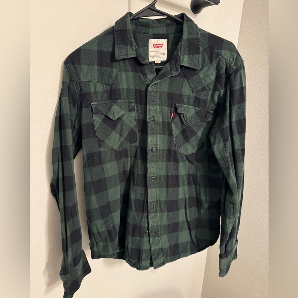 Men’s Levi’s flannel